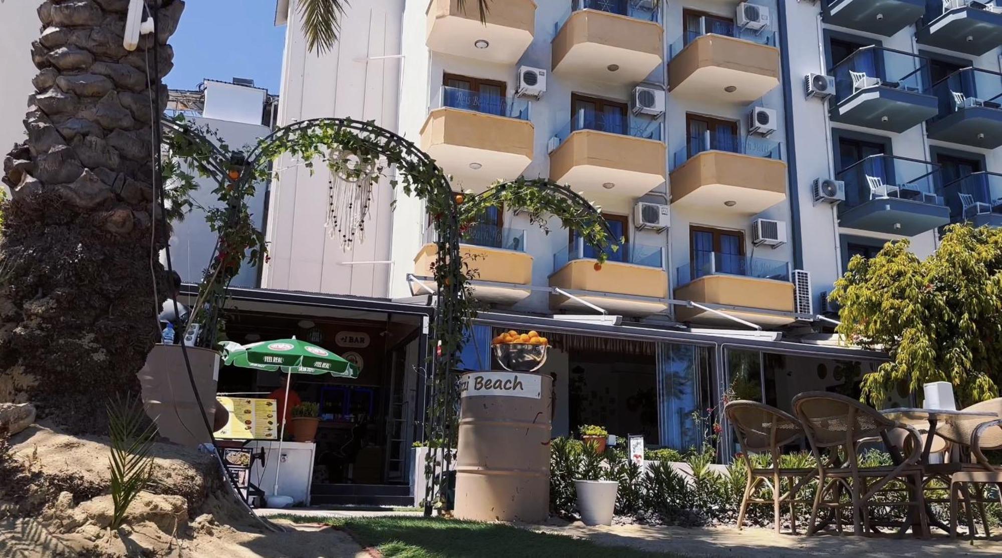 מרמריס Reis Beach Hotel מראה חיצוני תמונה