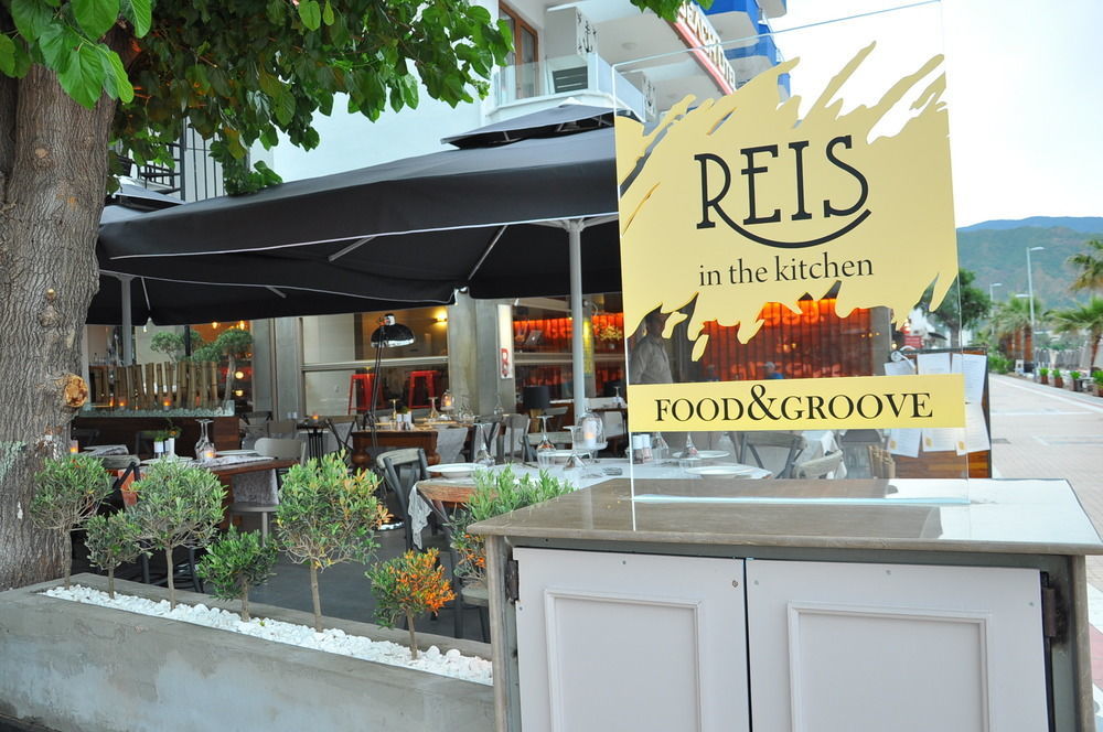 מרמריס Reis Beach Hotel מראה חיצוני תמונה