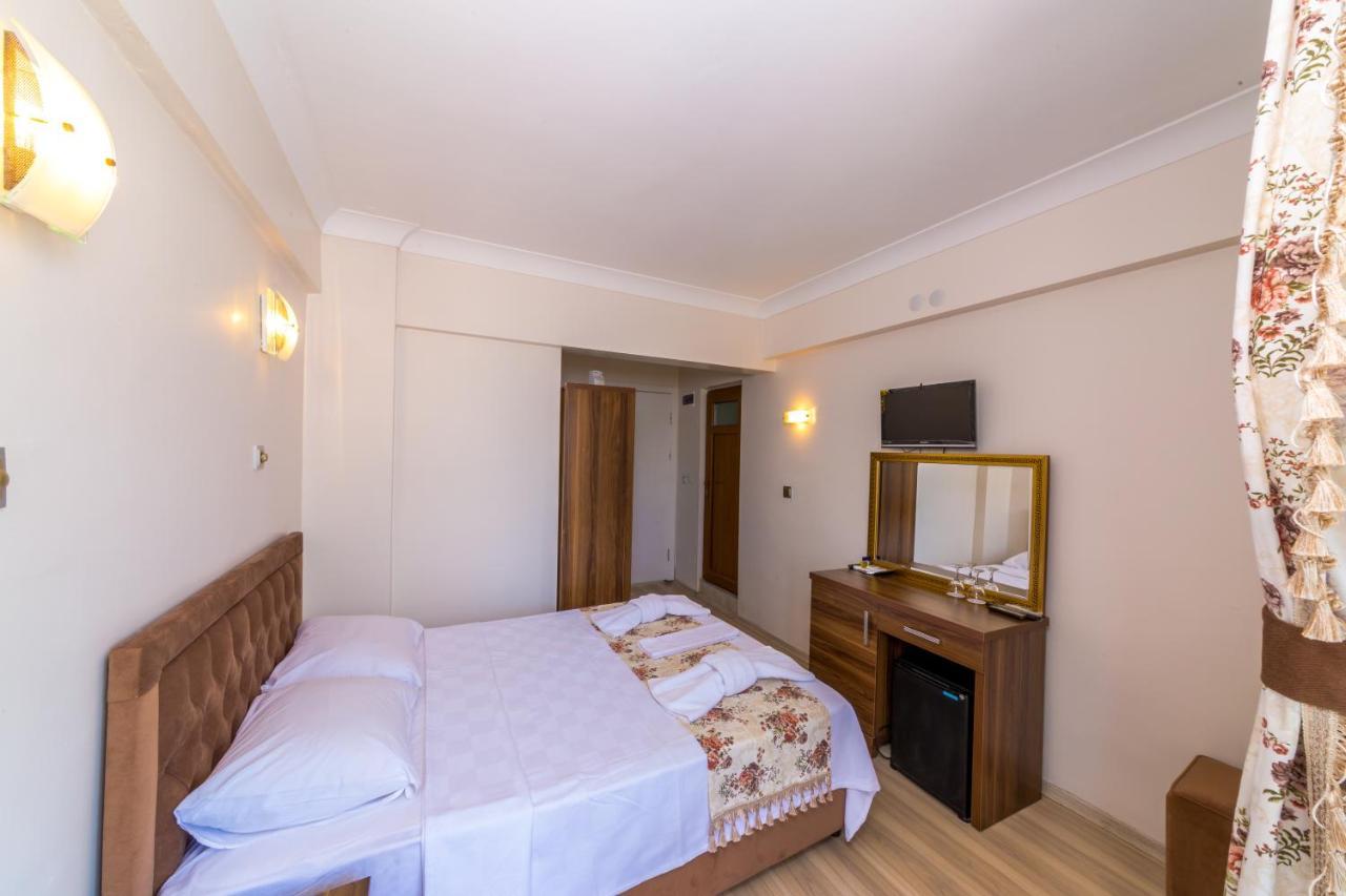 מרמריס Reis Beach Hotel מראה חיצוני תמונה